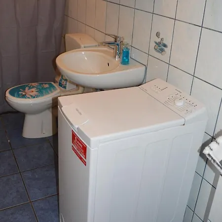 *monteurwohnung* Bahnhof Apartamento *